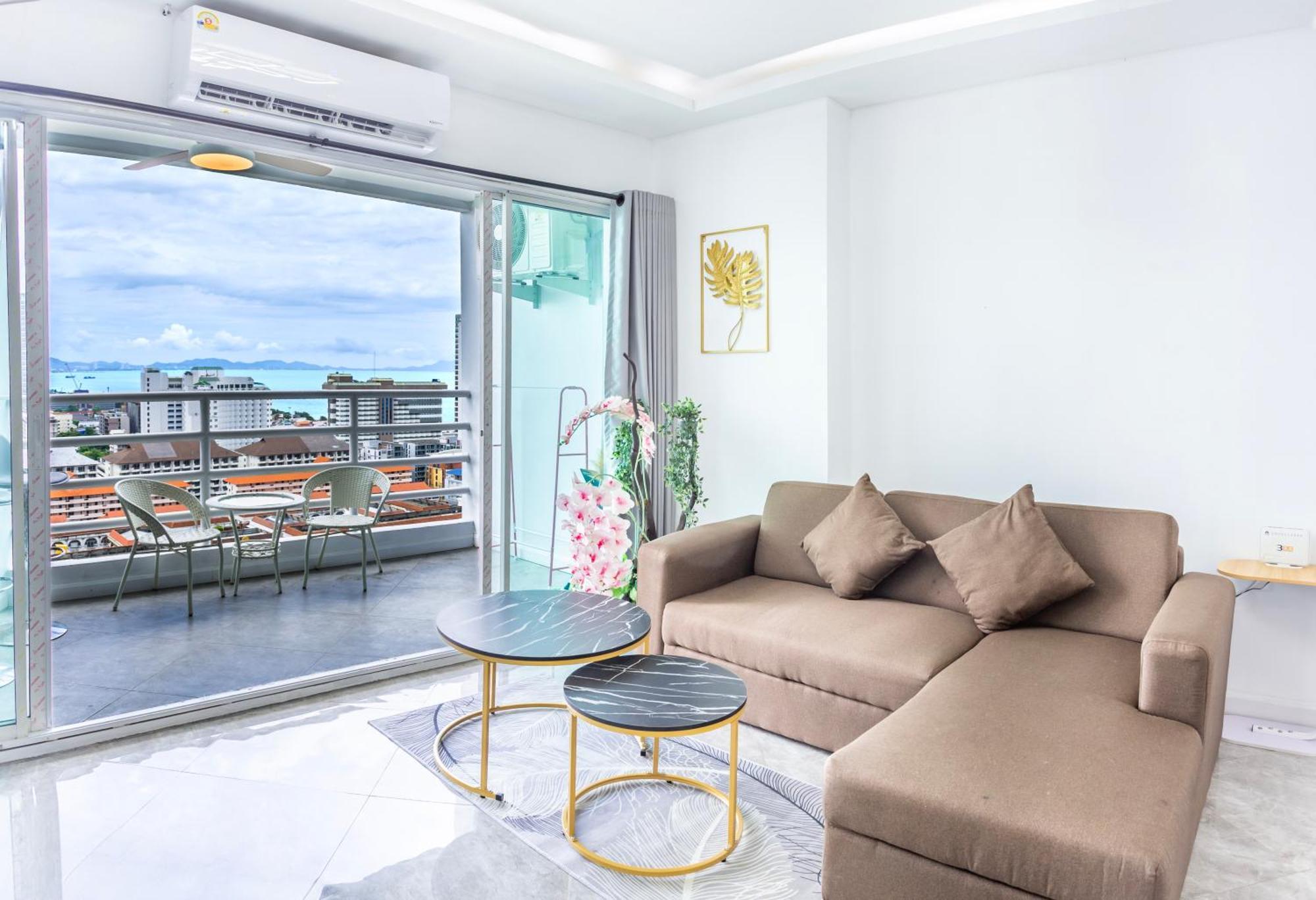 View Talay 5 Jomtien Beachfront Pattaya Exterior photo